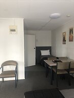 Thornton Lodge Motel