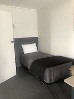 Thornton Lodge Motel