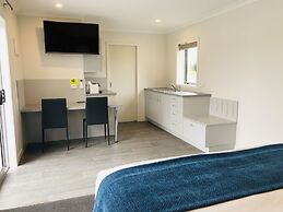 Thornton Lodge Motel