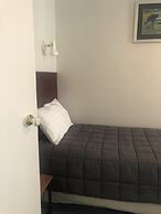 Thornton Lodge Motel