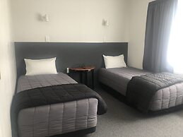 Thornton Lodge Motel