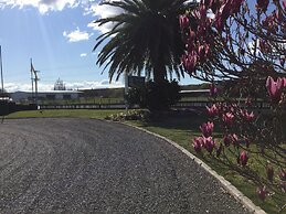 Thornton Lodge Motel