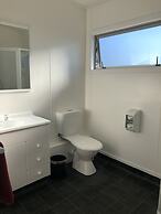 Thornton Lodge Motel