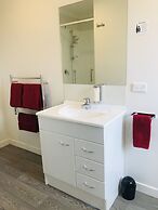 Thornton Lodge Motel