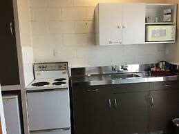 Thornton Lodge Motel