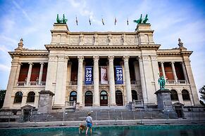 Holiday Inn Express Antwerp City Centre by IHG