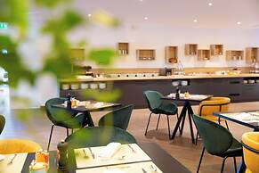 Zenitude Hotel la Valadiere, Ascend Hotel Collection