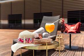 Zenitude Hotel la Valadiere, Ascend Hotel Collection