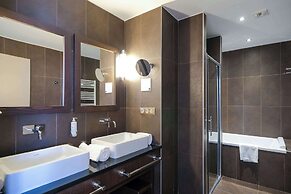 Zenitude Hotel la Valadiere, Ascend Hotel Collection