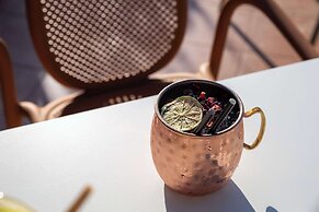 Zenitude Hotel la Valadiere, Ascend Hotel Collection