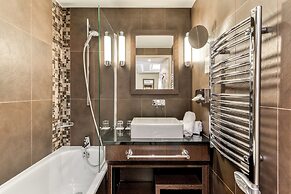 Zenitude Hotel la Valadiere, Ascend Hotel Collection