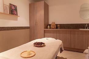Zenitude Hotel la Valadiere, Ascend Hotel Collection