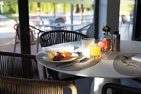 Zenitude Hotel la Valadiere, Ascend Hotel Collection