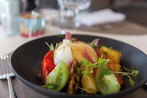 Zenitude Hotel la Valadiere, Ascend Hotel Collection