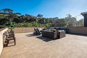 Sailor Jack's Oceanfront Inn