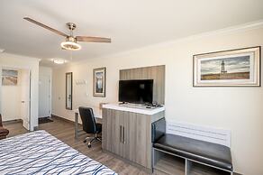 Sailor Jack's Oceanfront Inn