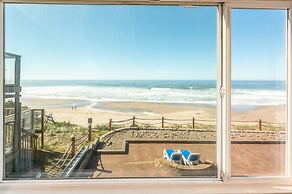 Sailor Jack's Oceanfront Inn