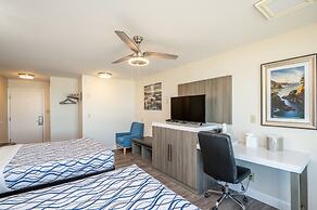 Sailor Jack's Oceanfront Inn