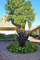 Vineyard Country Inn