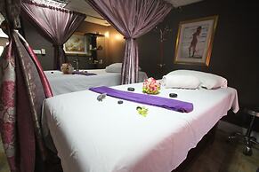 Mount Meru Hotel