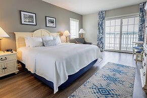 Bay Pointe Inn