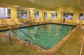 Bay Pointe Inn