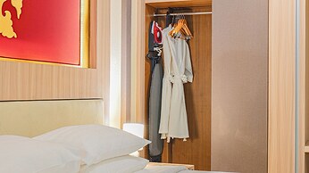 Quality Beach Resorts and Spa Patong