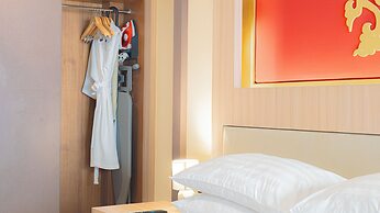 Quality Beach Resorts and Spa Patong
