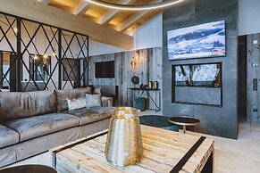 GLEMM by AvenidA Superior Hotel & Residences