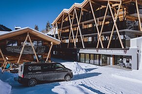 GLEMM by AvenidA Superior Hotel & Residences