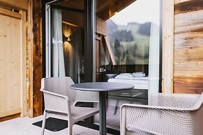 GLEMM by AvenidA Superior Hotel & Residences