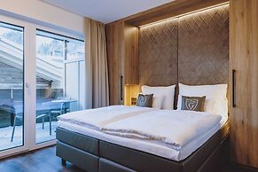 GLEMM by AvenidA Superior Hotel & Residences