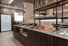 GLEMM by AvenidA Superior Hotel & Residences