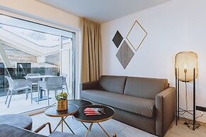 GLEMM by AvenidA Superior Hotel & Residences