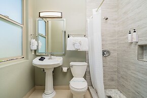 Urban Boutique Hotel