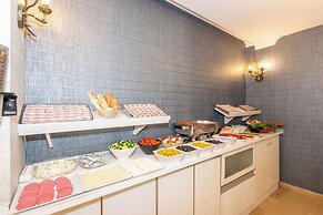 Istanbul Holiday Hotel