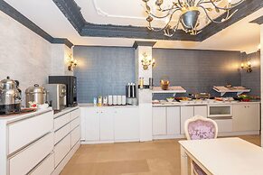 Istanbul Holiday Hotel