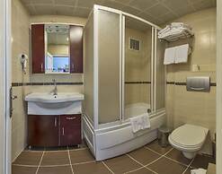 Istanbul Holiday Hotel