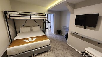 Istanbul Holiday Hotel