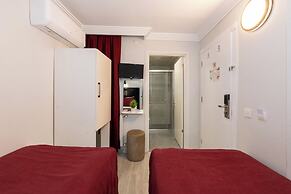 Istanbul Holiday Hotel