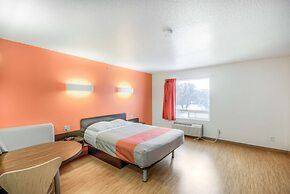 Motel 6 Regina, SK