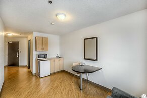 Motel 6 Regina, SK