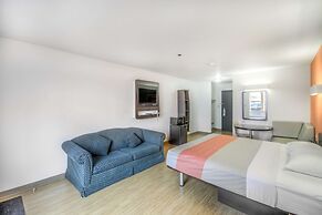 Motel 6 Regina, SK
