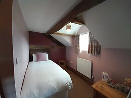 The Dolfor Inn