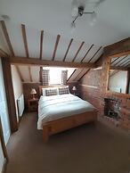 The Dolfor Inn
