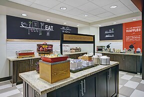 Hampton Inn & Suites Robbinsville