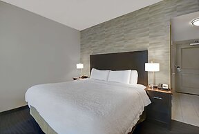 Hampton Inn & Suites Robbinsville