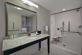 Hampton Inn & Suites Robbinsville