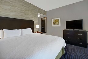 Hampton Inn & Suites Robbinsville
