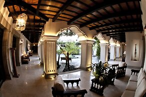 Pensativo House Hotel